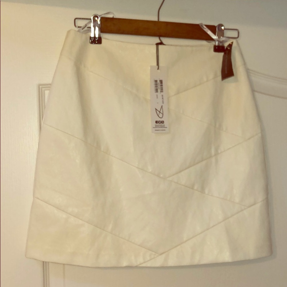 Minkpink white leather skirt sz small - s